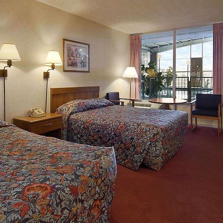 Knights Inn Rantoul Room photo
