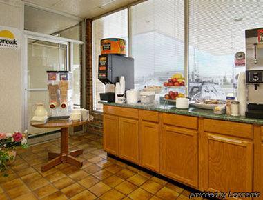 Knights Inn Rantoul Restaurant photo